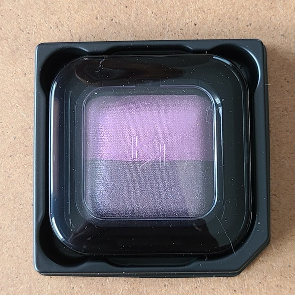 Kiko Milano • Bright Duo Eyeshadow • Mettalic Pearly Amethyst - Picture 4 of 8